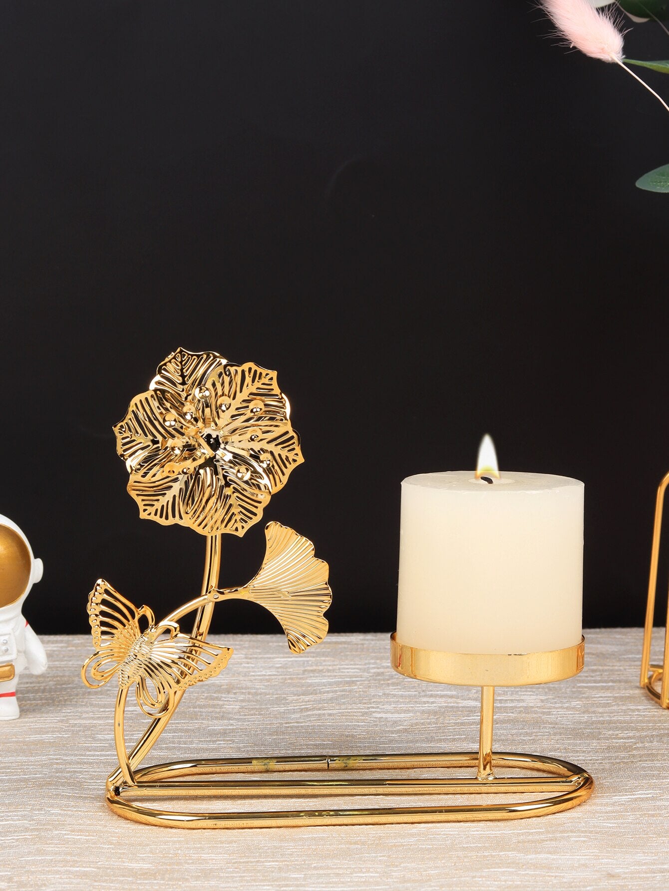 Romantic Candle With Golden Ginkgo Leaves